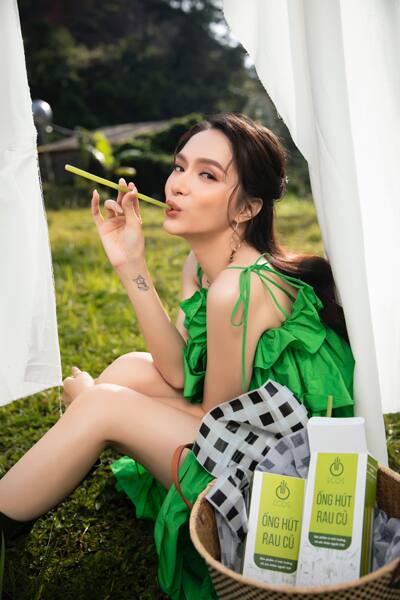 Uống bằng ống hút rau củ ECOS